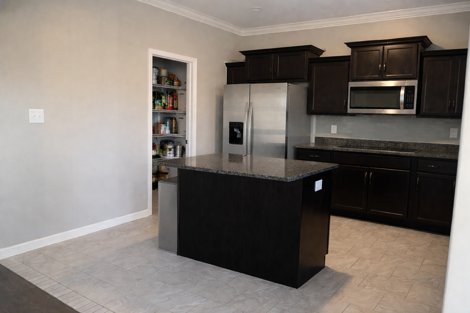 Clarksville House: 1554 Raven Rd.