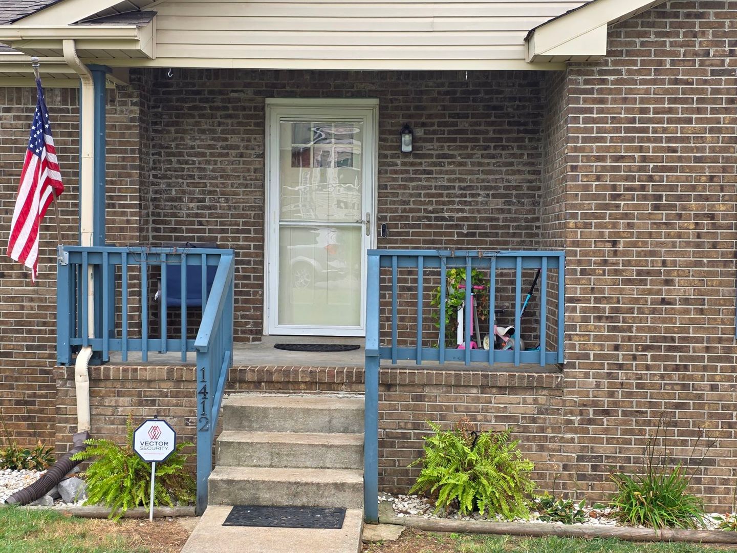 Clarksville House: 1412 Janet Way