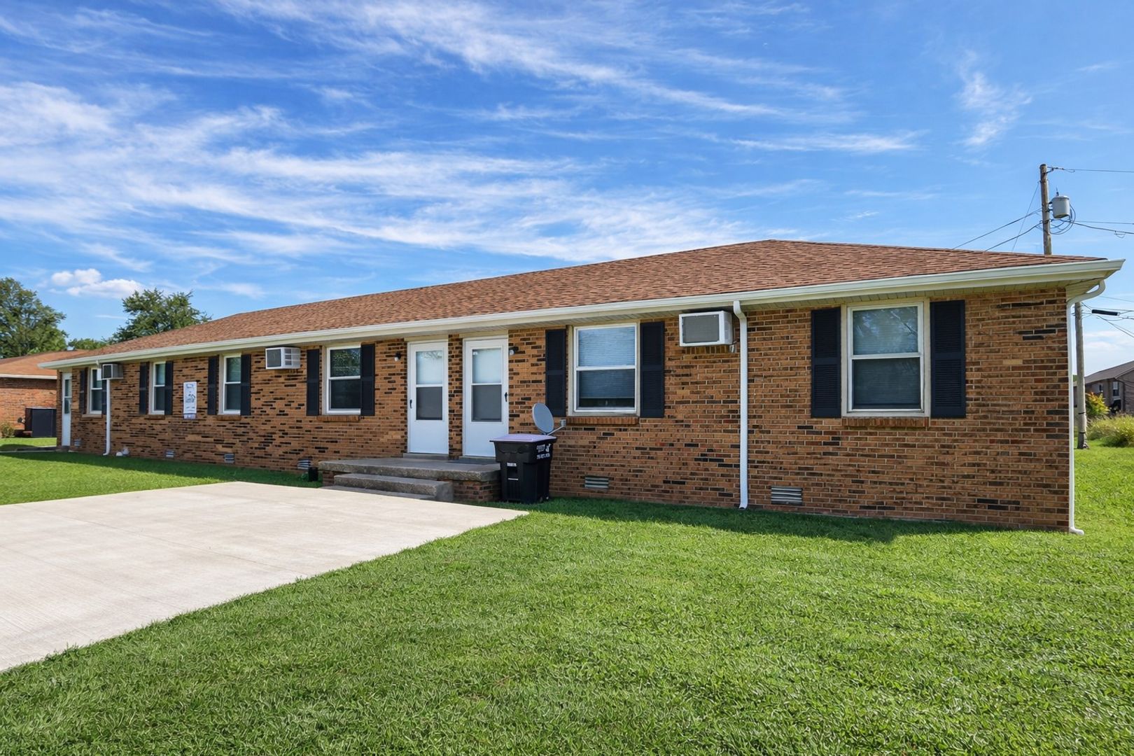 Clarksville Apartment: 145 Tandy Drive