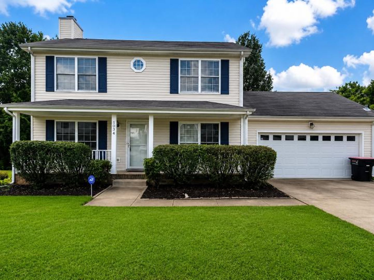 Clarksville House: 1034 Persimmon Court