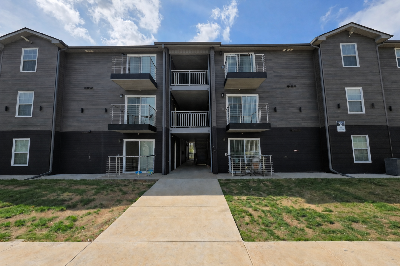 Clarksville Apartment: 543 Peachers Mill Rd.