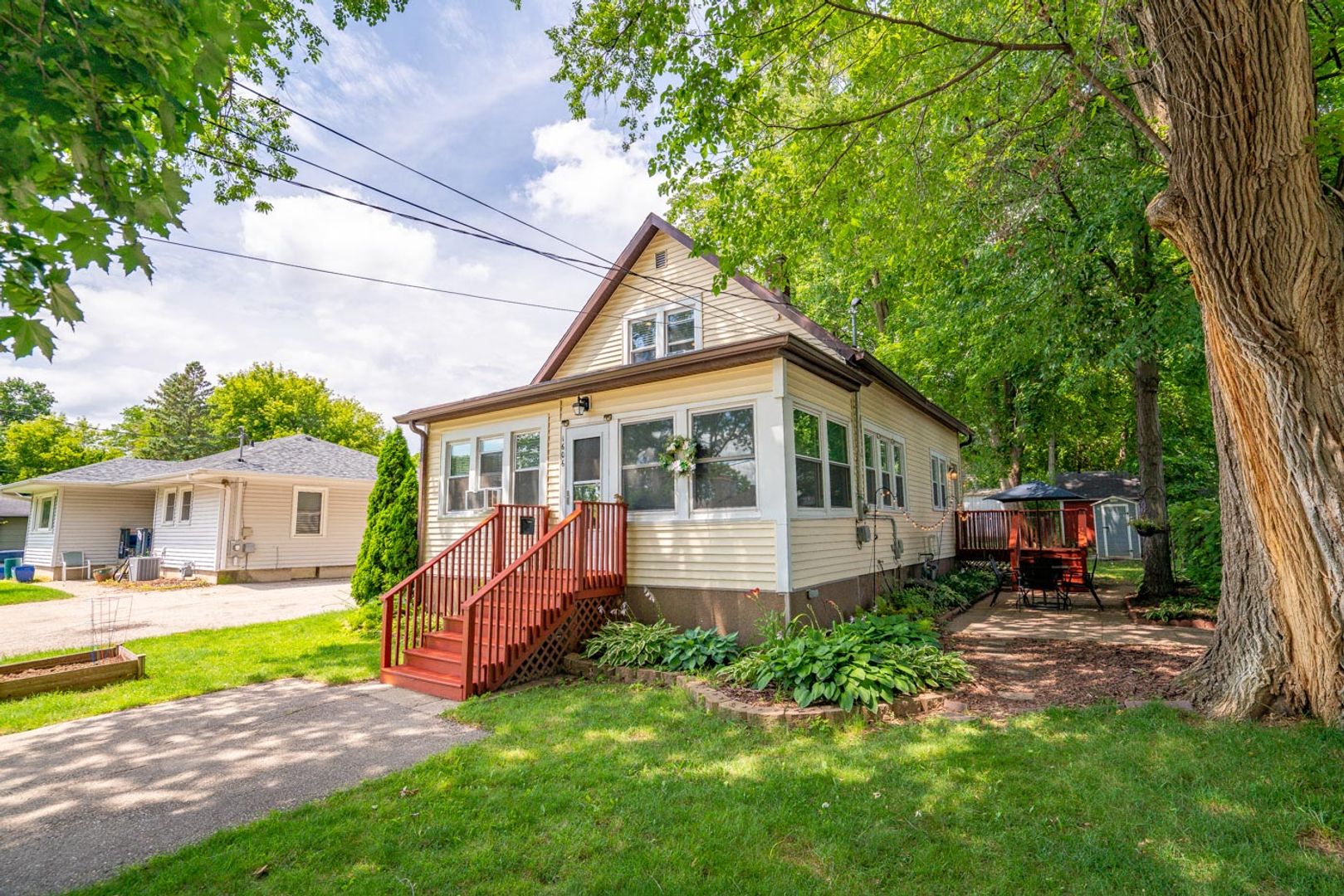 Madison House: 1606 Steensland Dr