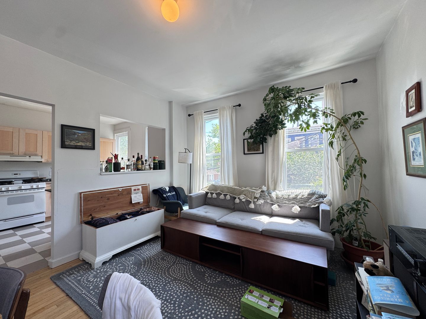 New Haven Apartment: 940 State Street - Unit 2