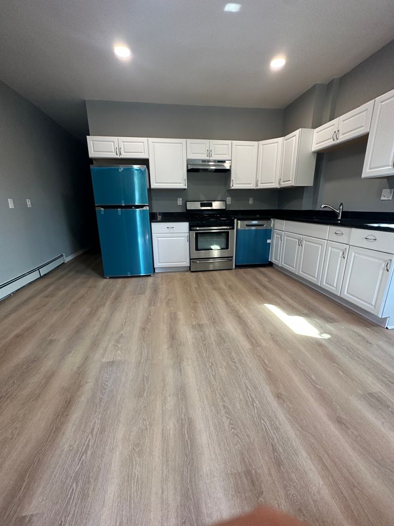 New Haven Apartment: 946 State Street