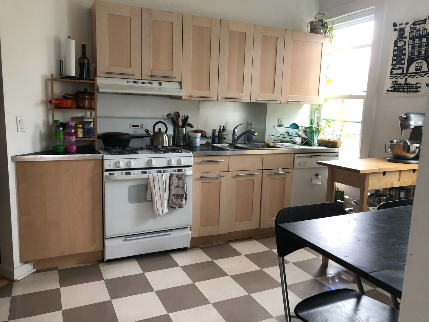 New Haven Apartment: 940 State Street - Unit 2