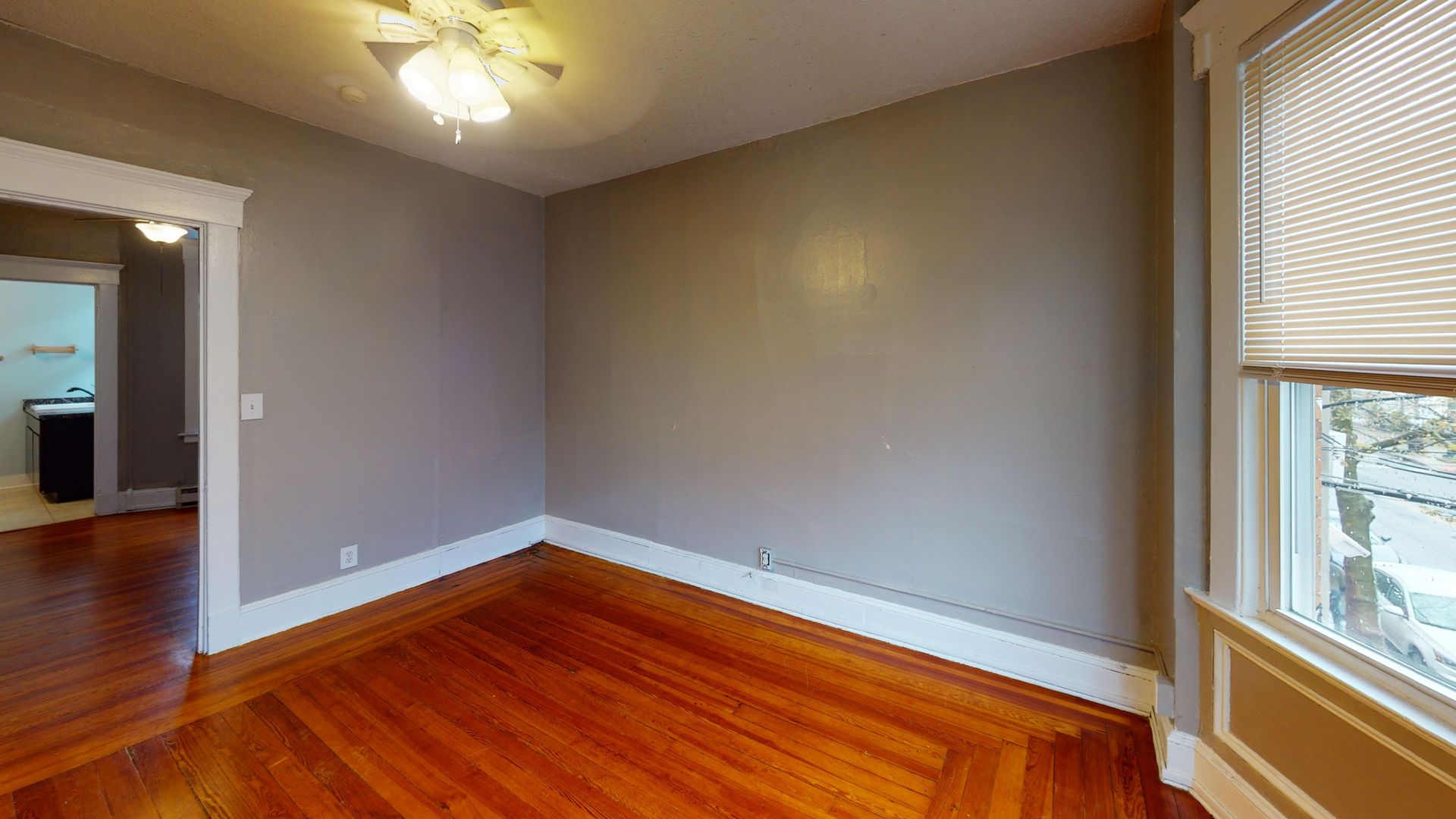 New Haven Apartment: 968 State St