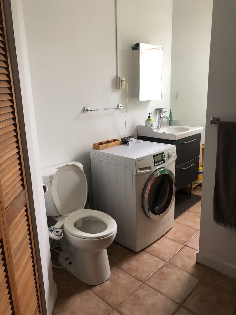 New Haven Apartment: 940 State Street - Unit 2