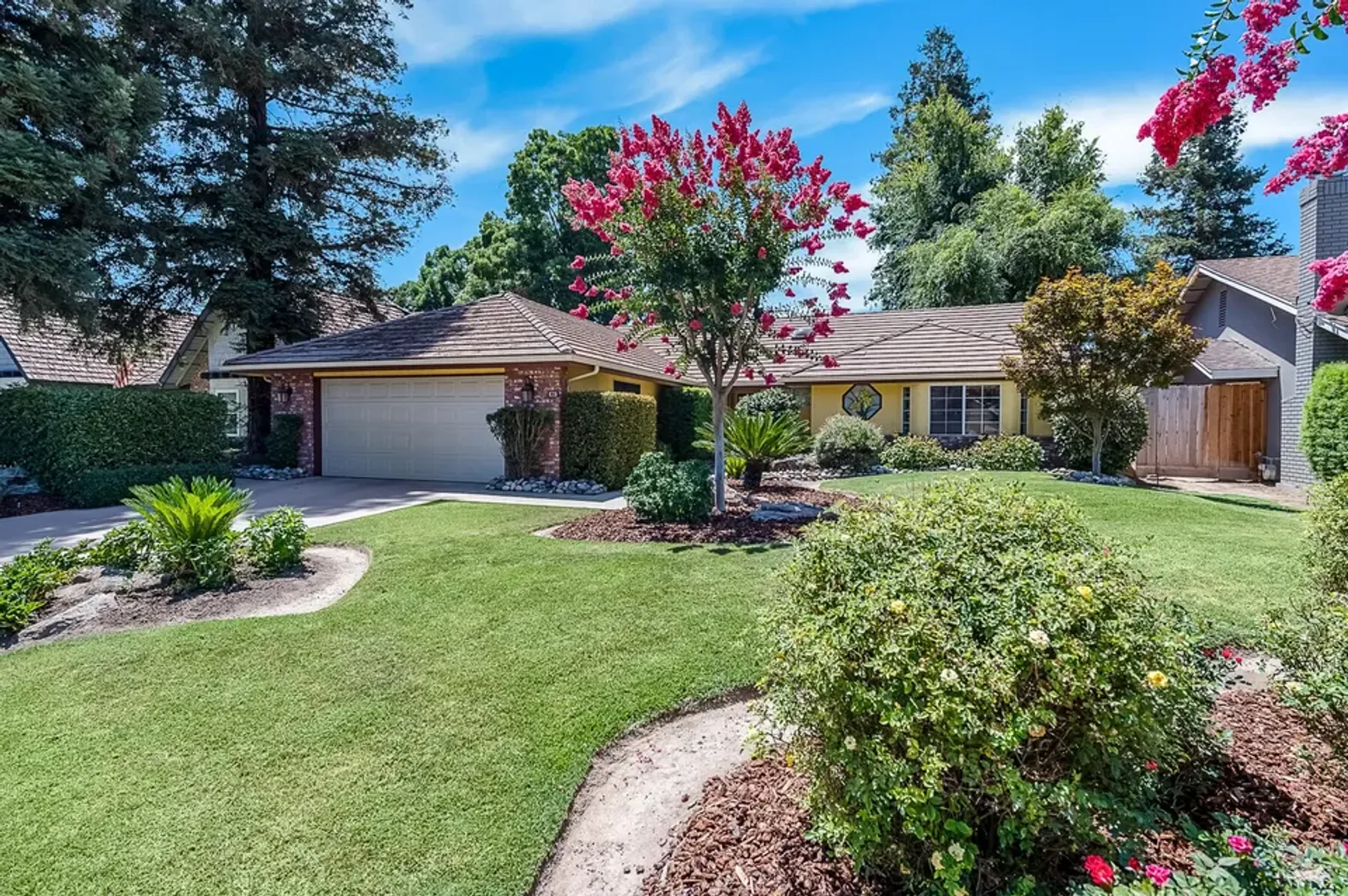 Visalia House: 4933 W. Grove Ave