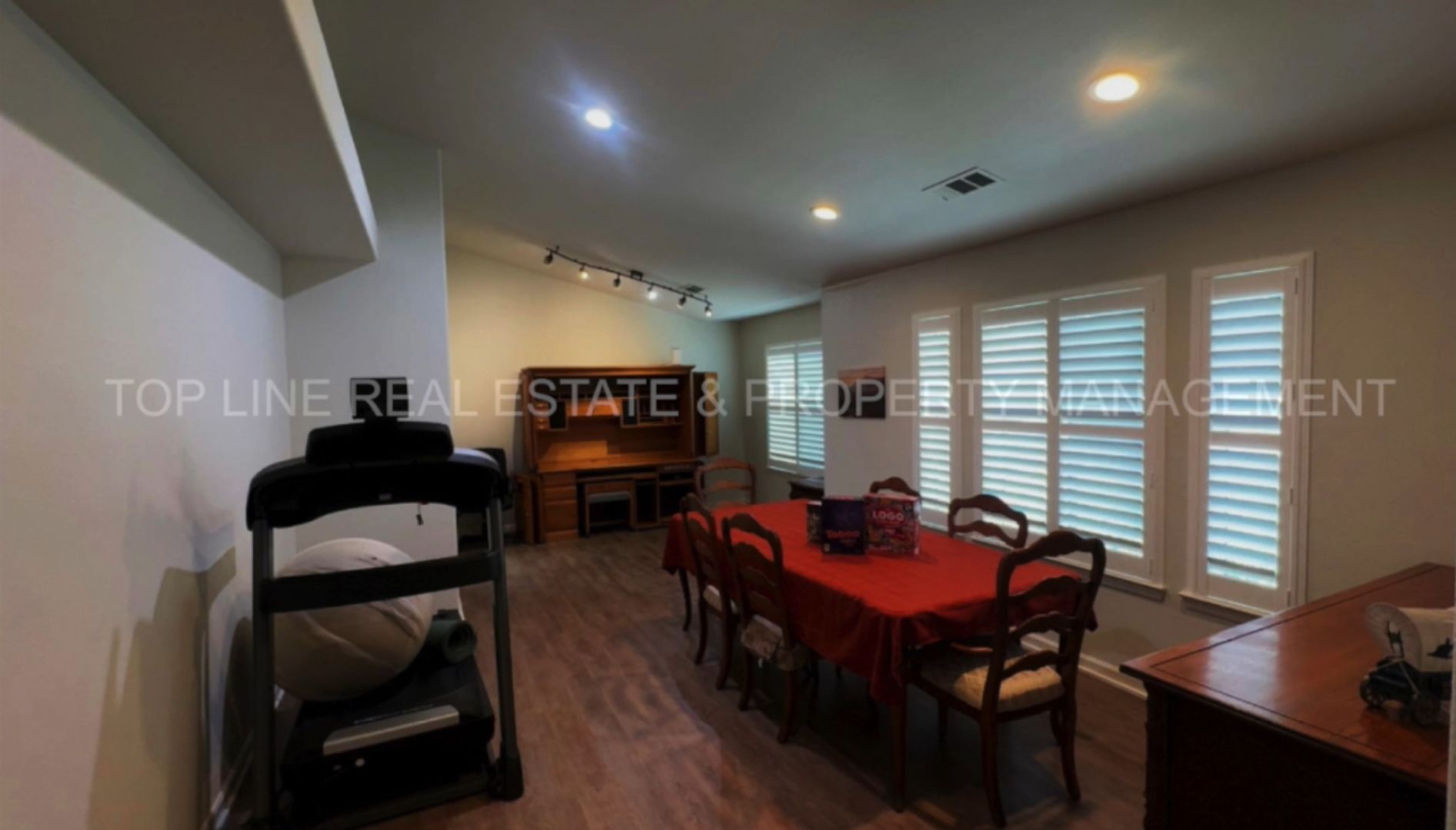 Visalia House: 537 N Tommy