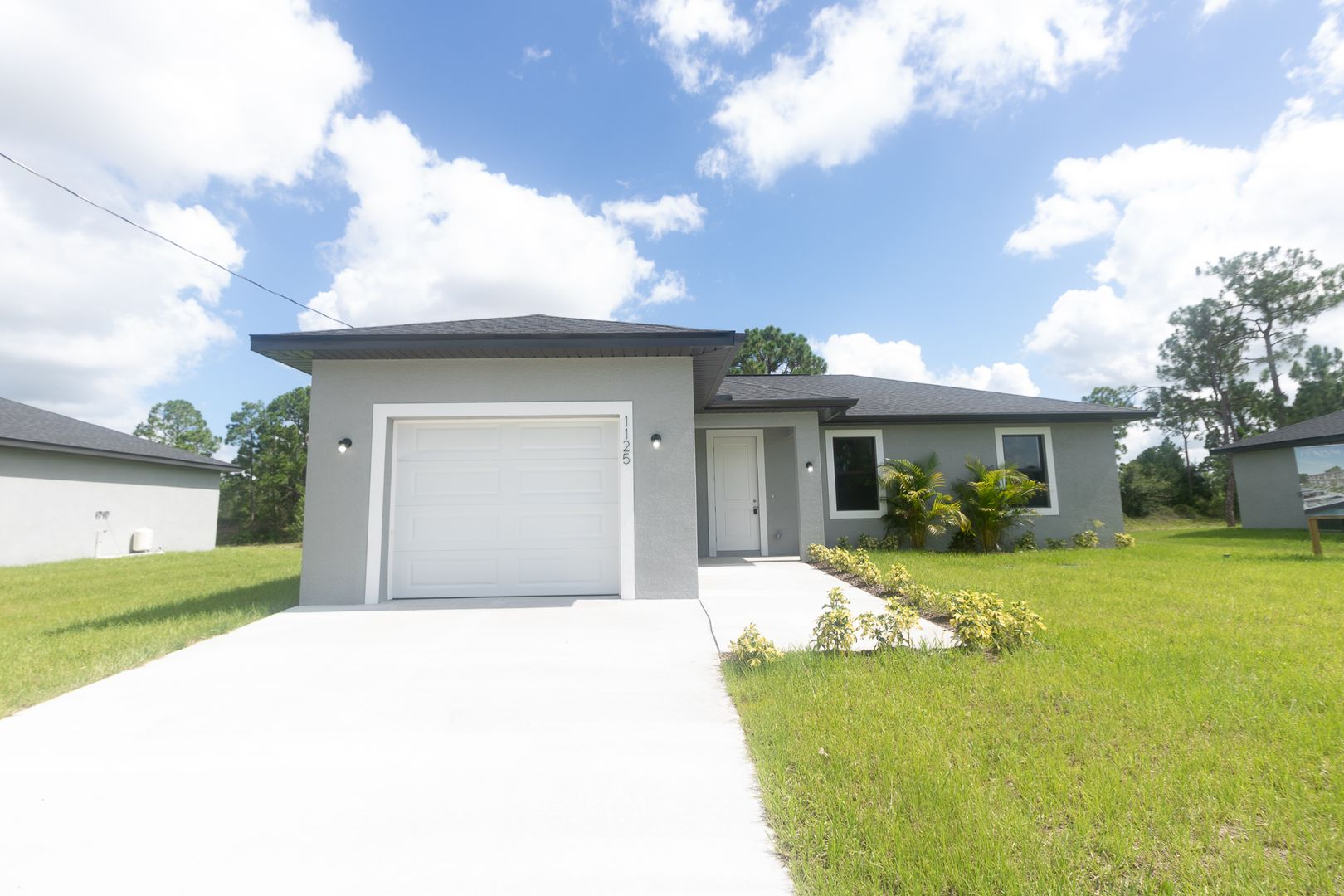 LEHIGH ACRES House: 1119 DEAUVILLE ST E