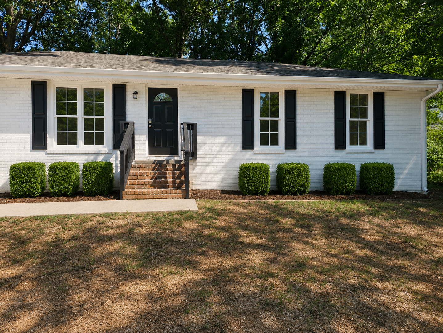 Pendleton House: 805 E Queen St