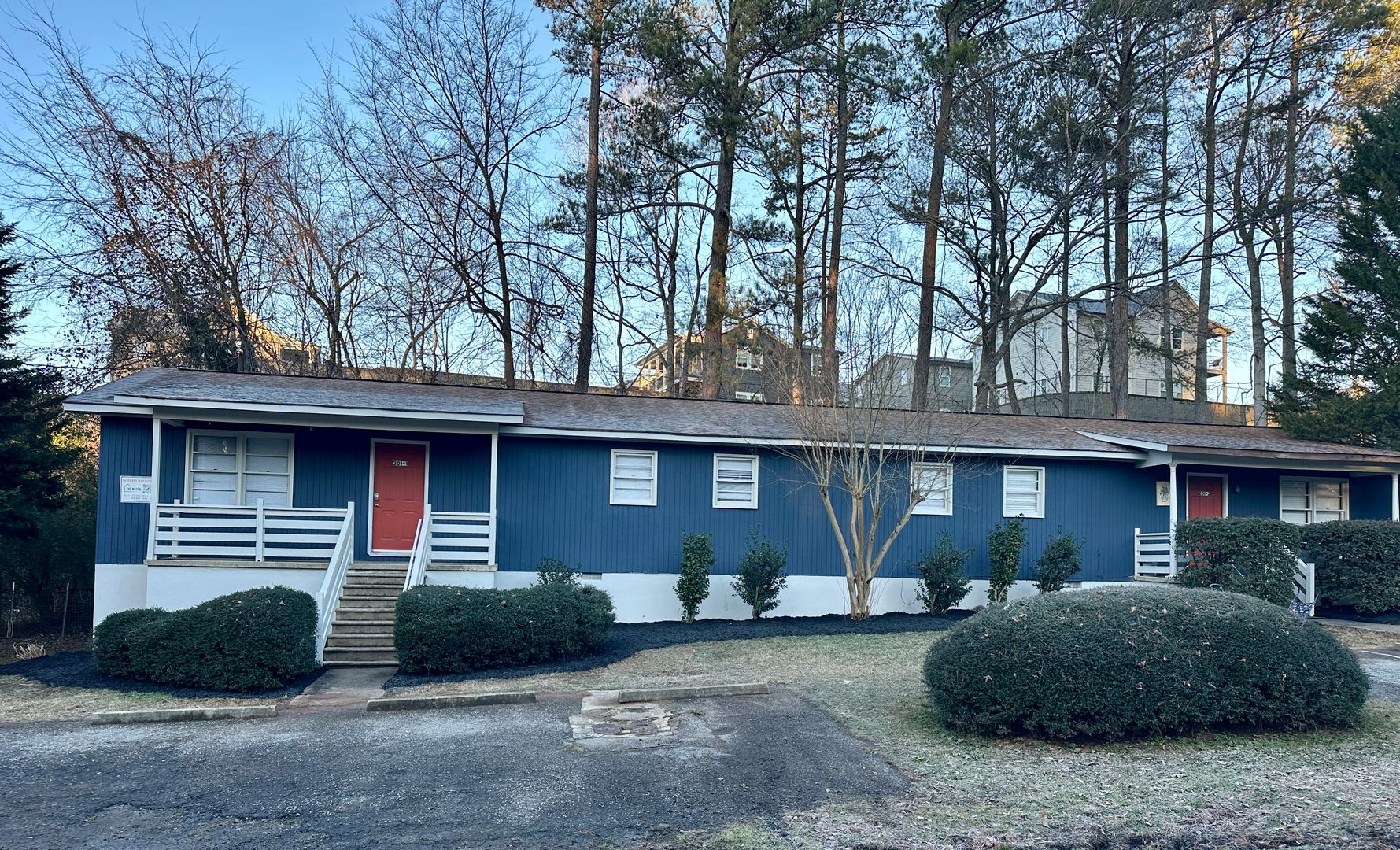 Clemson Apartment: 201 Charleston Ave.