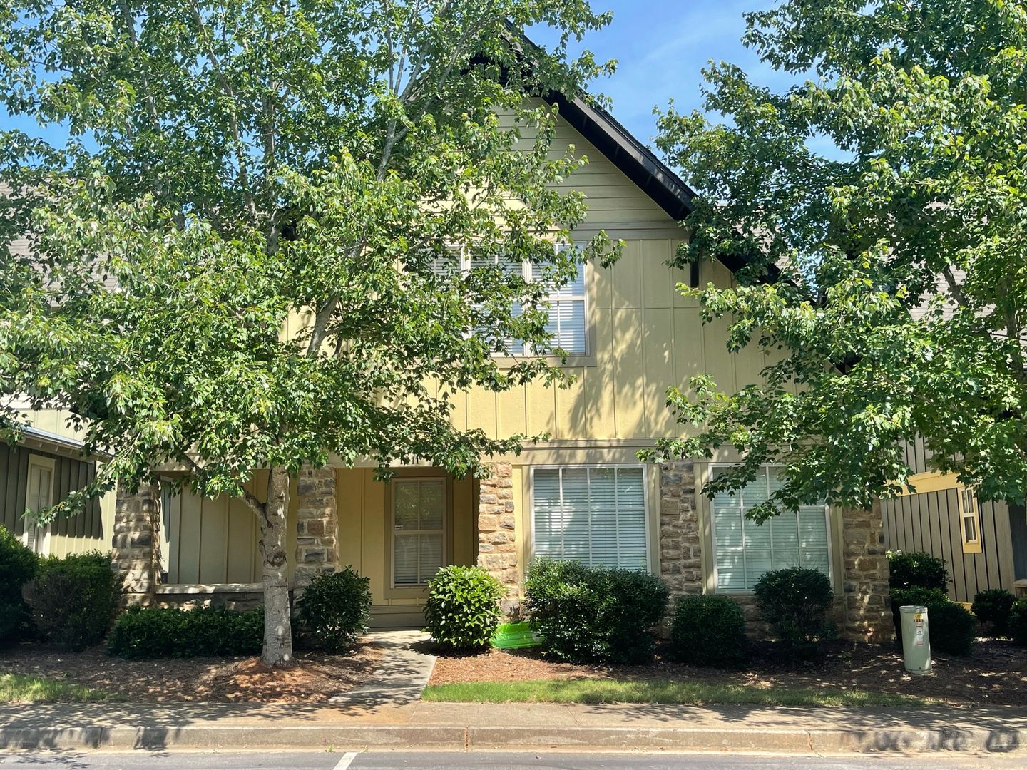 Clemson Apartment: 101-1211 West Ln.