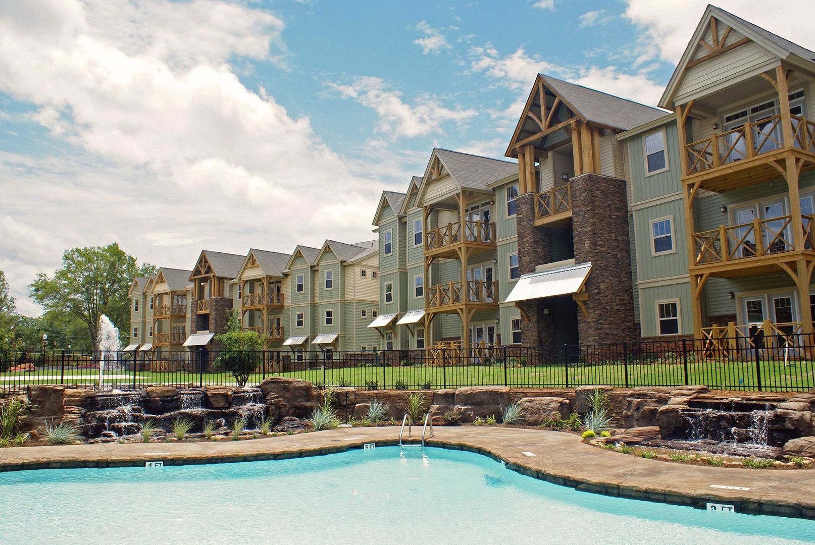 Clemson Apartment: 203-312 Kelly Rd.