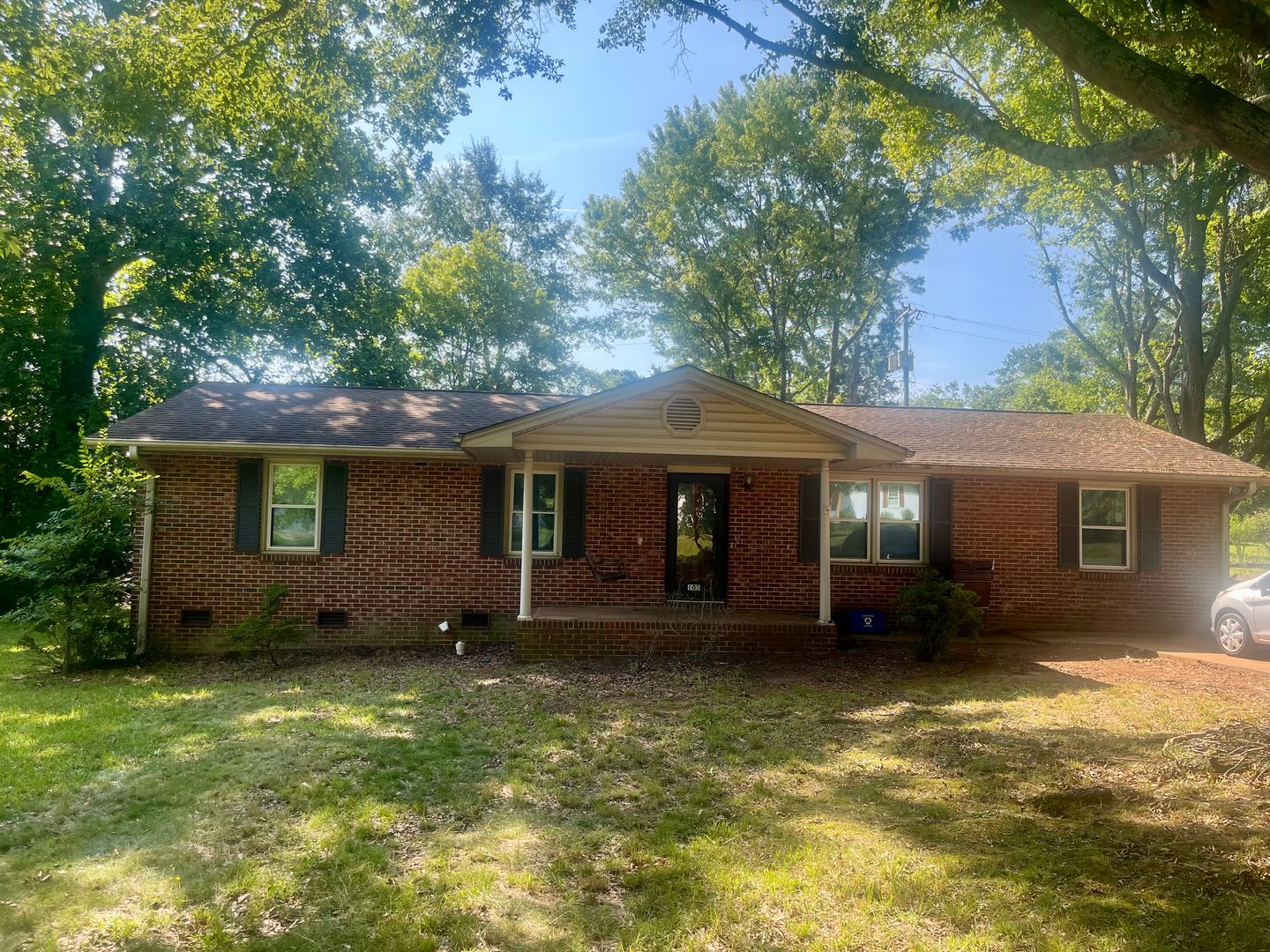 Pendleton House: 105 Laurel Drive