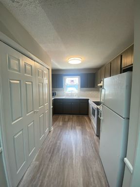 Fort Hill Commons Unit Available for 8/1/26 Move In – photo 1