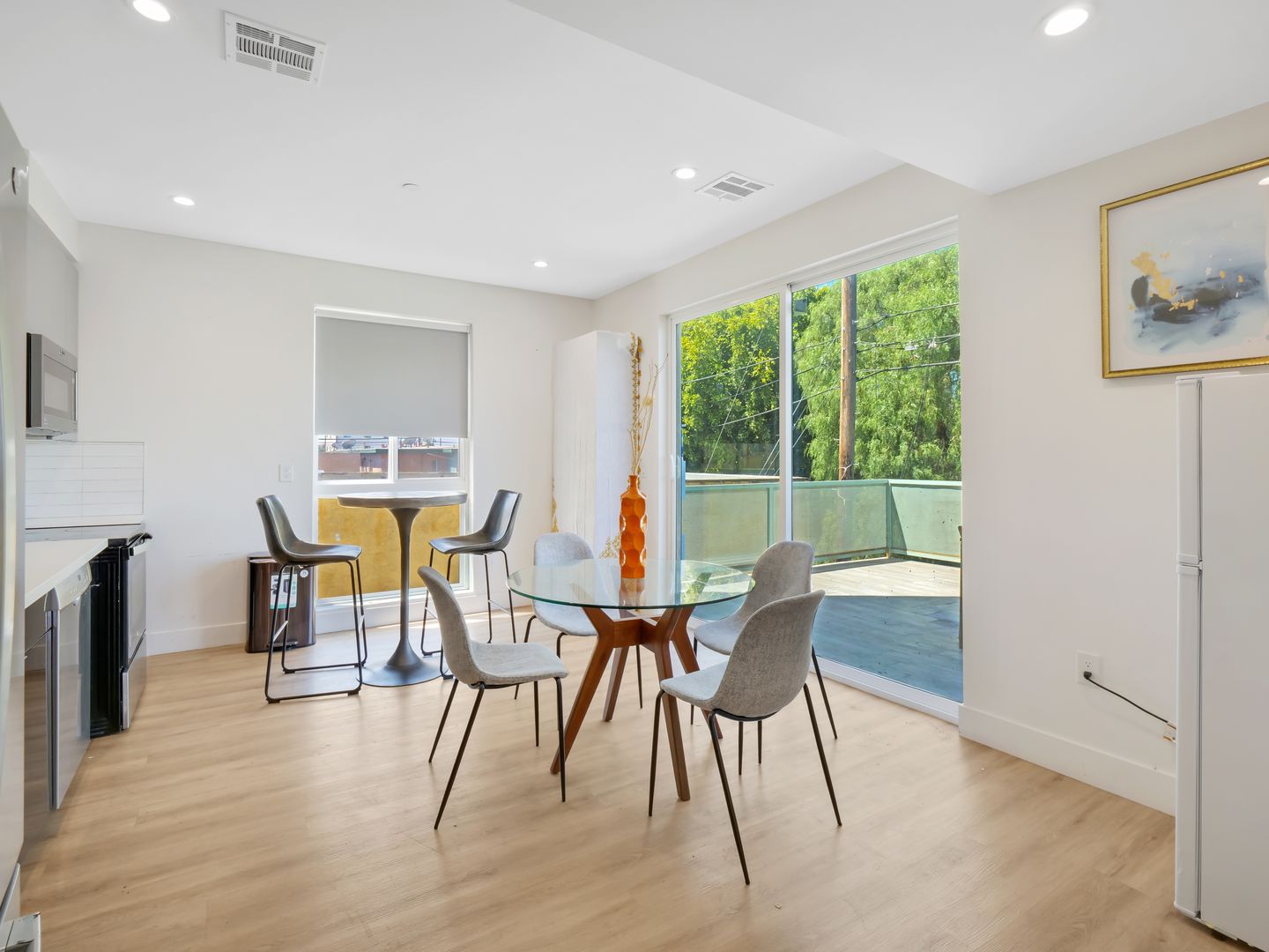 Los Angeles Apartment: 3105 - 3107 S Normandie Ave