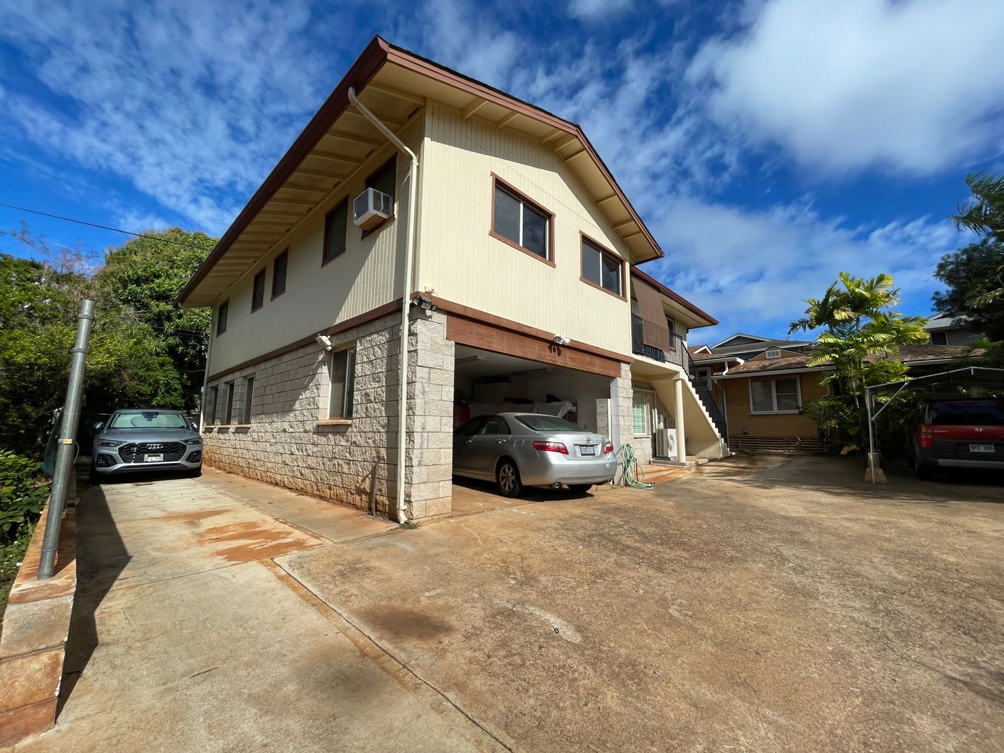 Honolulu Apartment: 731B 10th Ave