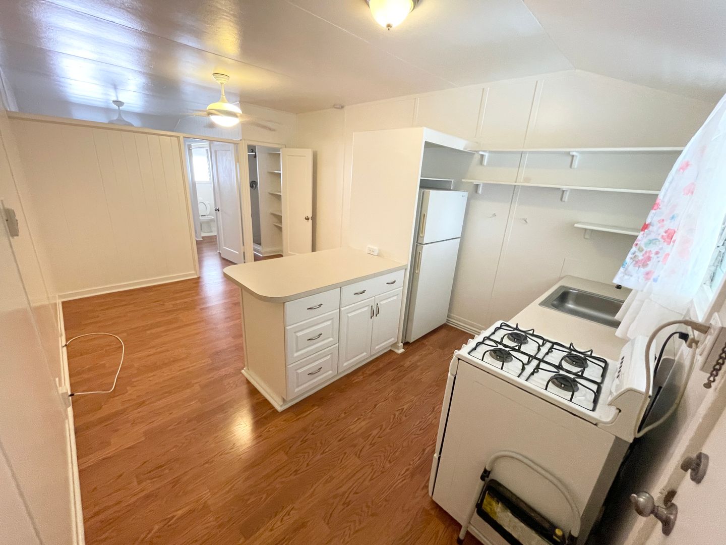 Honolulu Apartment: 1024 Green St.