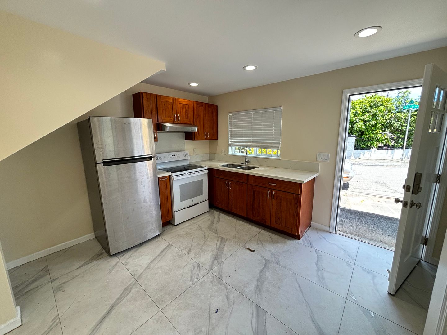 Honolulu Apartment: 1428 Auld Ln