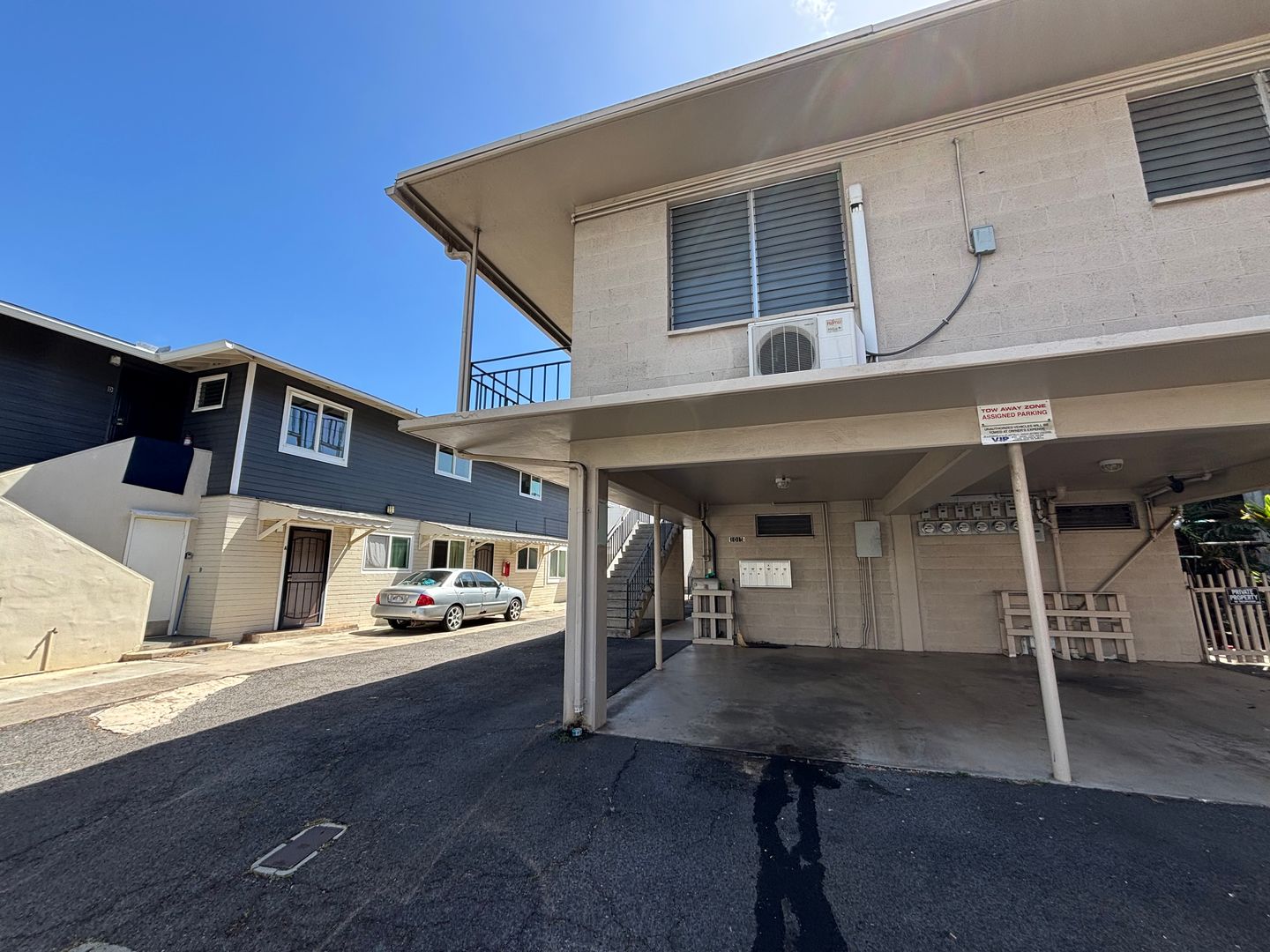 Honolulu Apartment: 1015 Kemole Lane