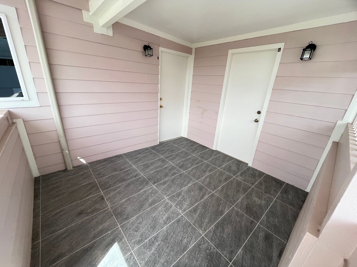 Honolulu Apartment: 1561 Meyers St.