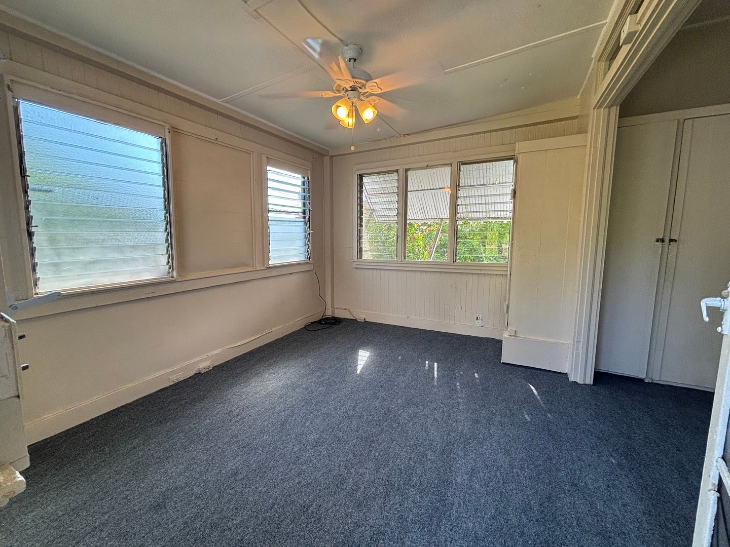 Honolulu Apartment: 1003 3rd Ave.