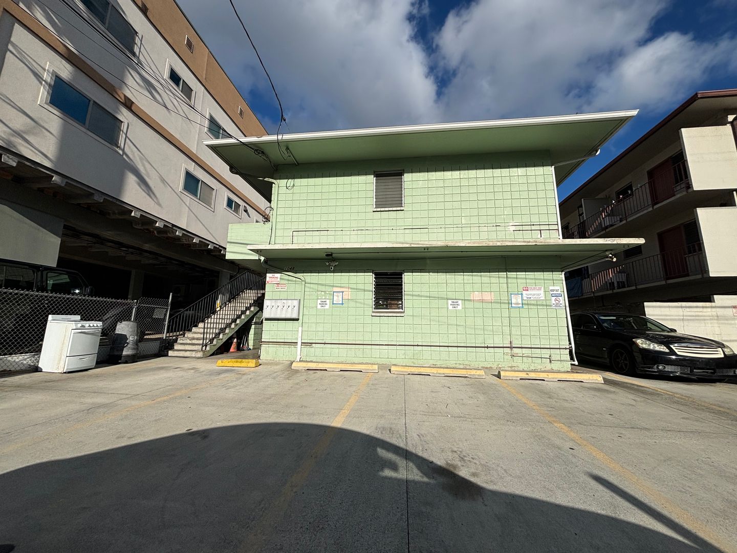 Honolulu Apartment: 1048 Wong Ho Lane