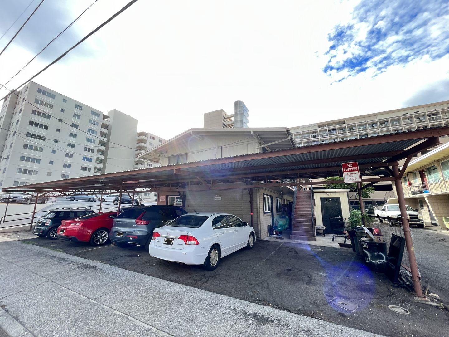 Honolulu Apartment: 522 Lauiki St.
