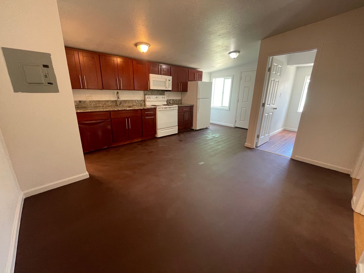 Pearl City Apartment: 825 & 829 Lehua Ave