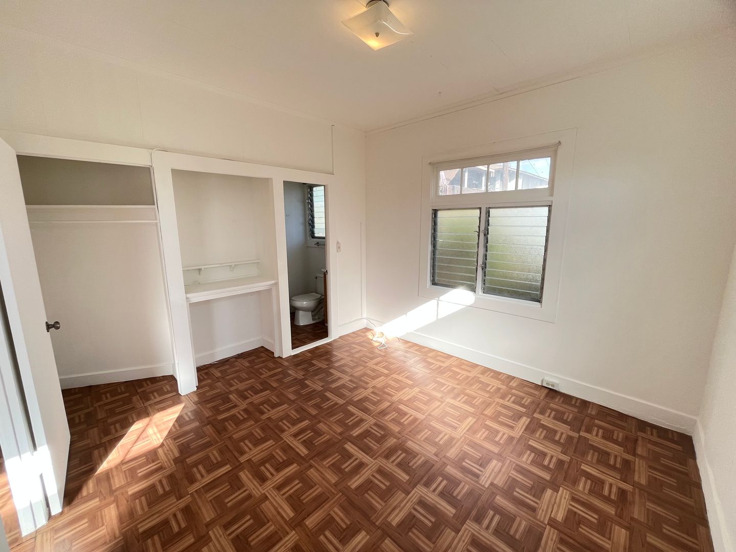 Honolulu Apartment: 1003 3rd Ave.