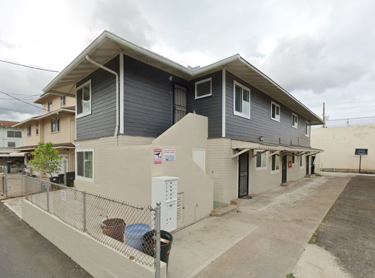 Honolulu Apartment: 1019 Kemole Lane