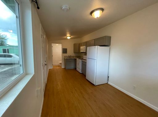 Sec 8 ok! STUDIO IN PEARL CITY ALL UTILITES INCLUDED!