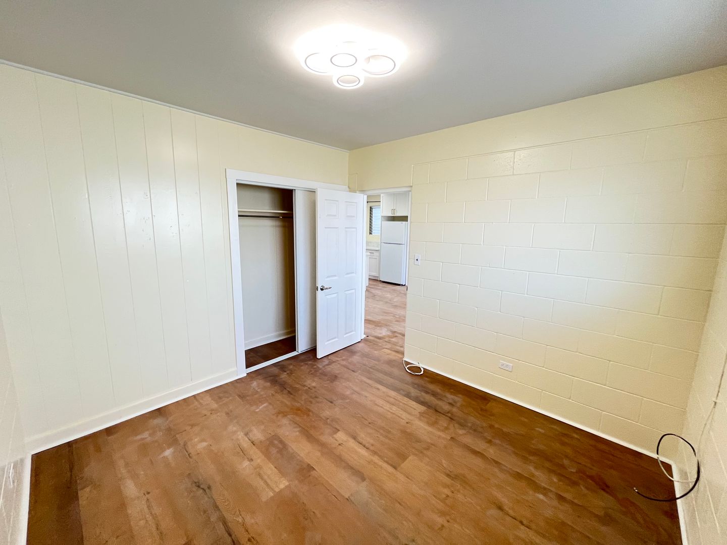 Honolulu Apartment: 918 Hikina Ln