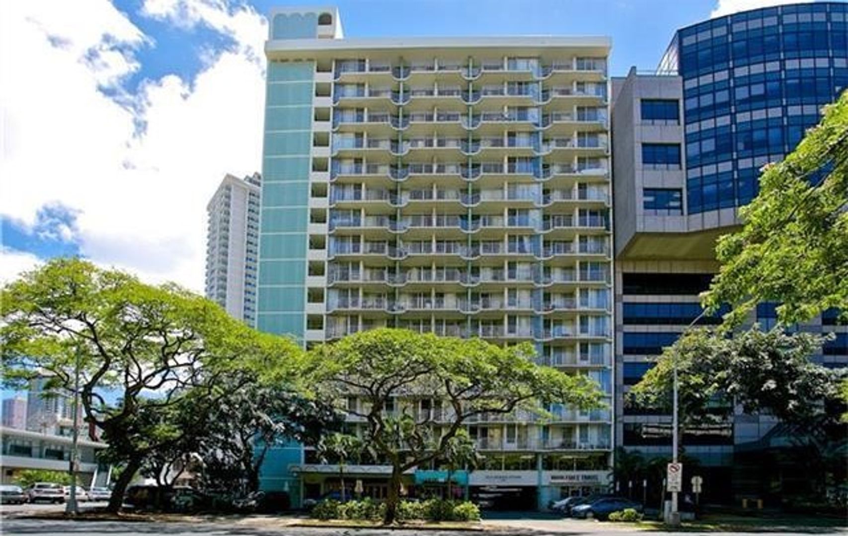 Honolulu House: 1617 Kapiolani Blvd #901