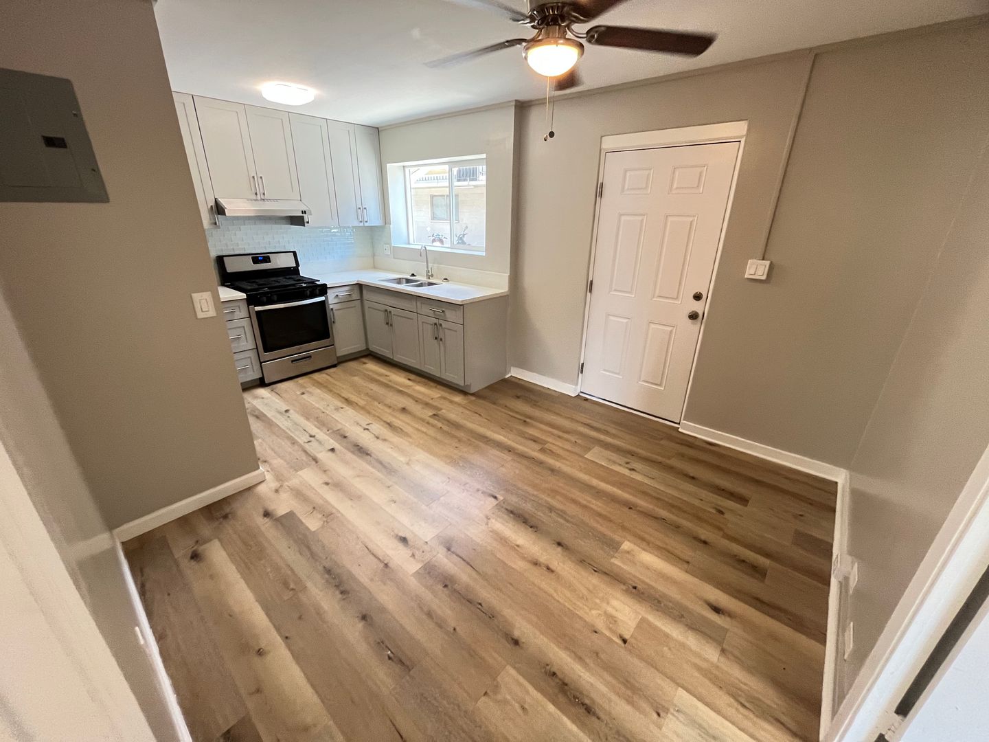 Honolulu Apartment: 1019 Kemole Lane