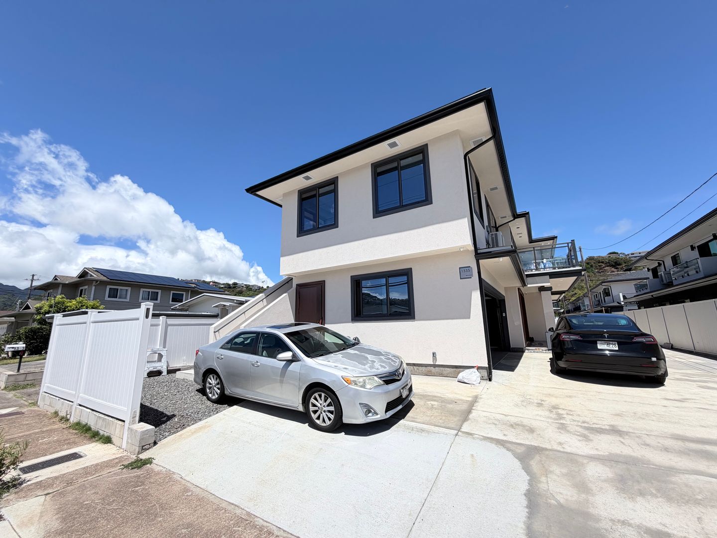 Honolulu House: 1335 9th Ave