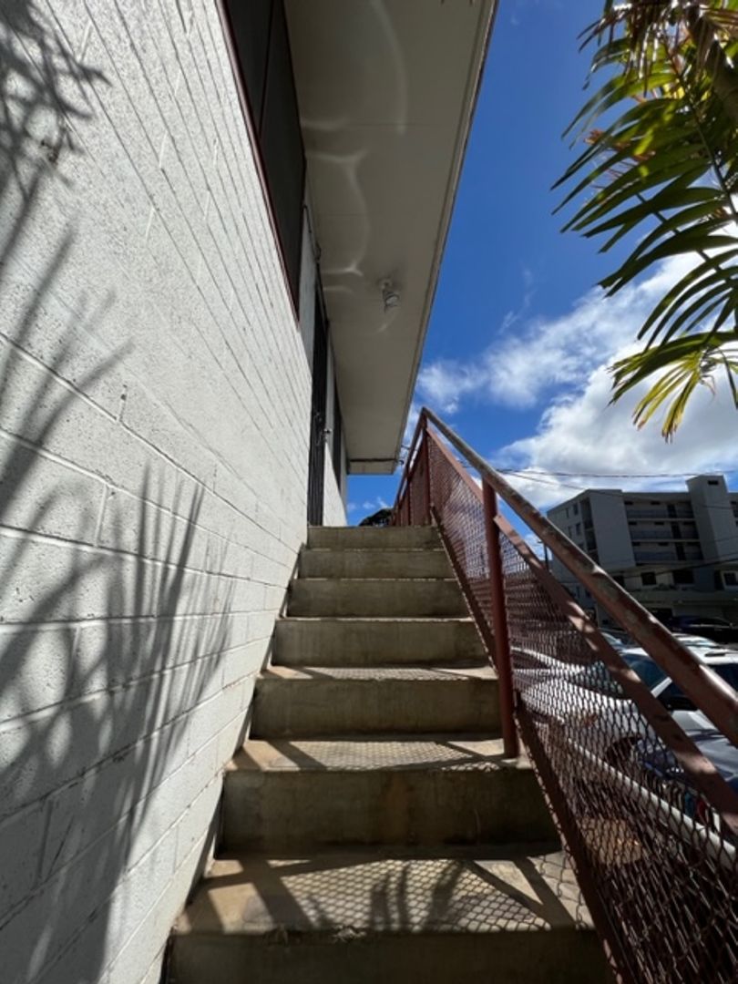 Honolulu Apartment: 1266 Matlock Ave.