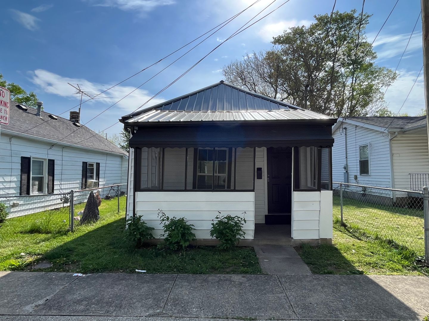 Shelbyville House: 103 MLK Jr. St.