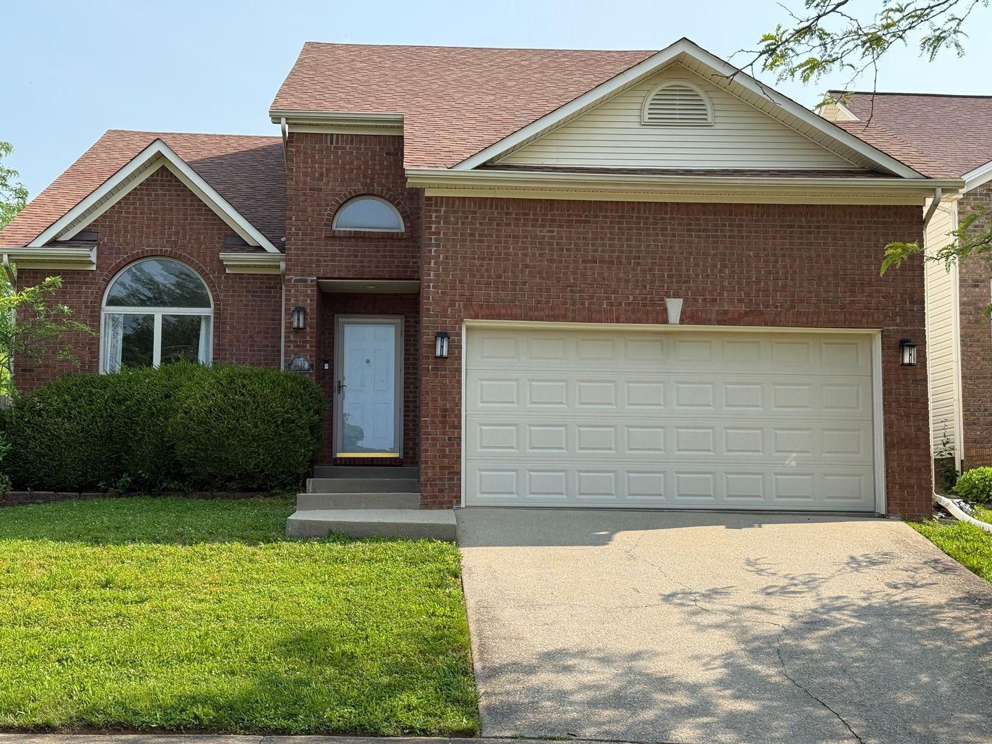 Lexington House: 2765 Mable Lane