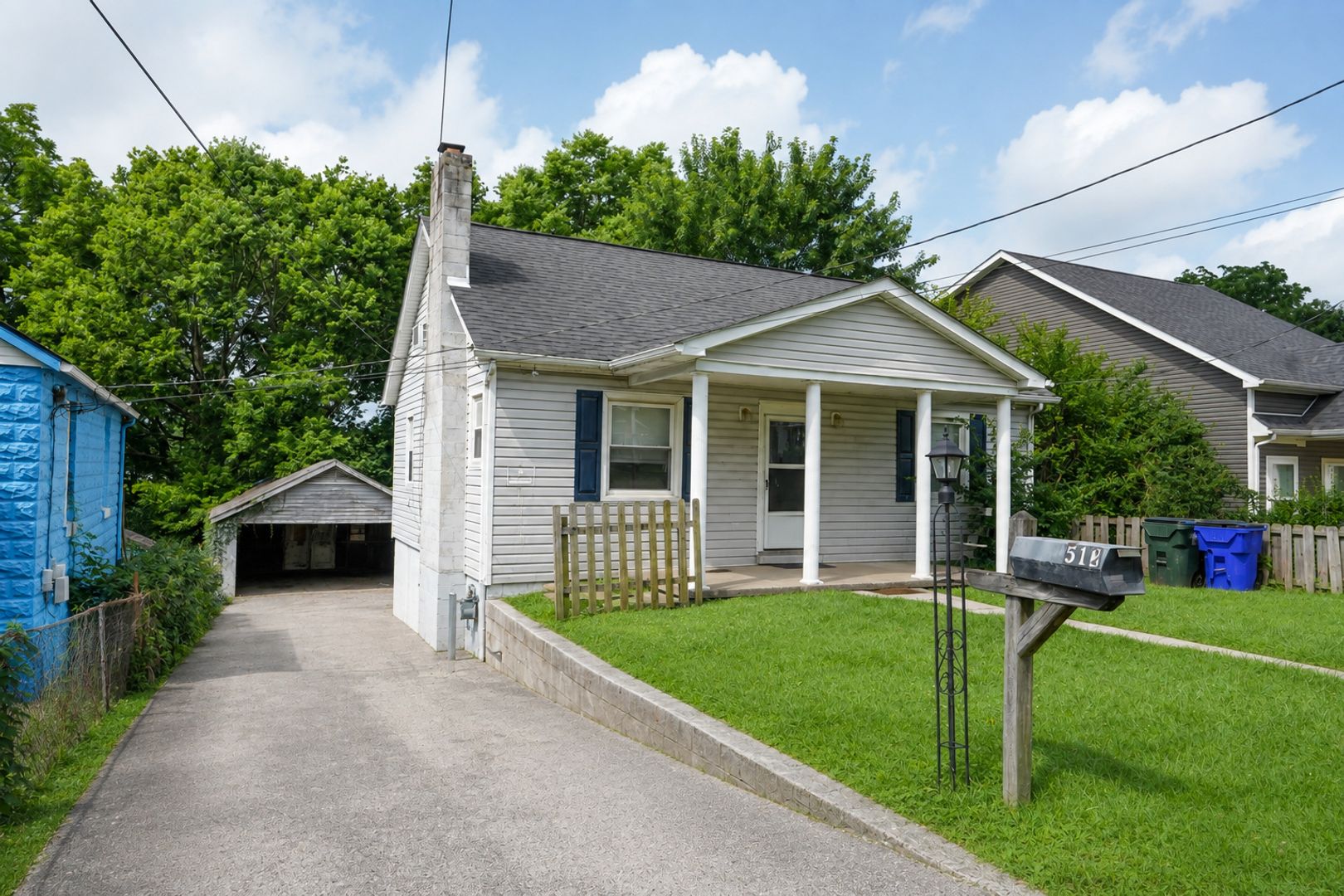 Lexington House: 512 Addison Ave