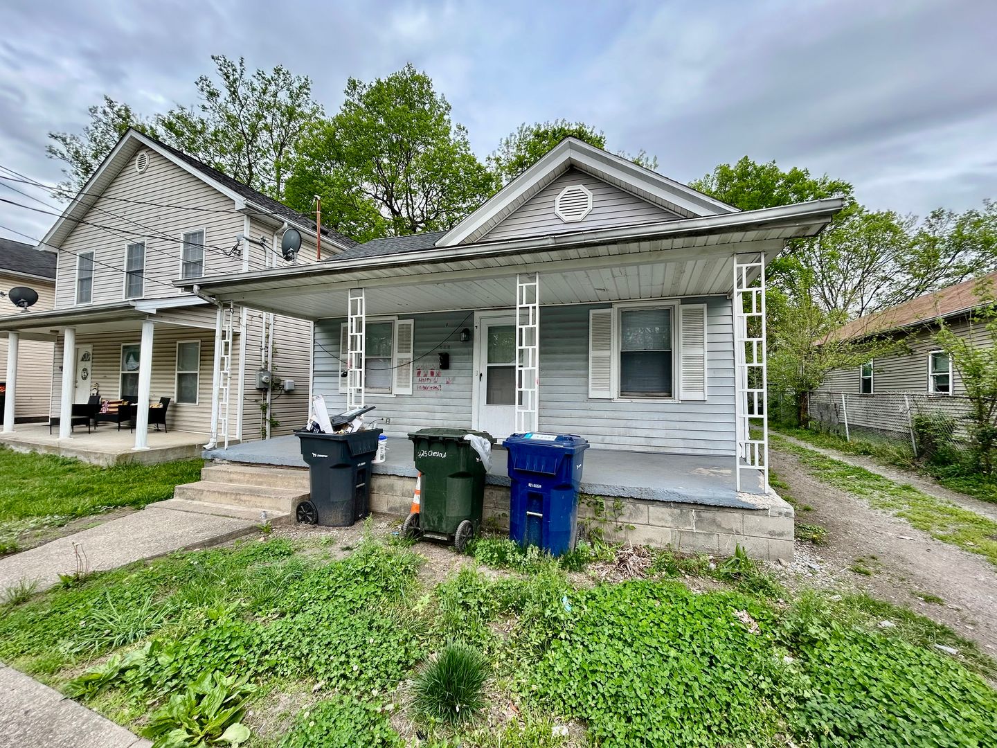 Lexington House: 425 Chestnut St.