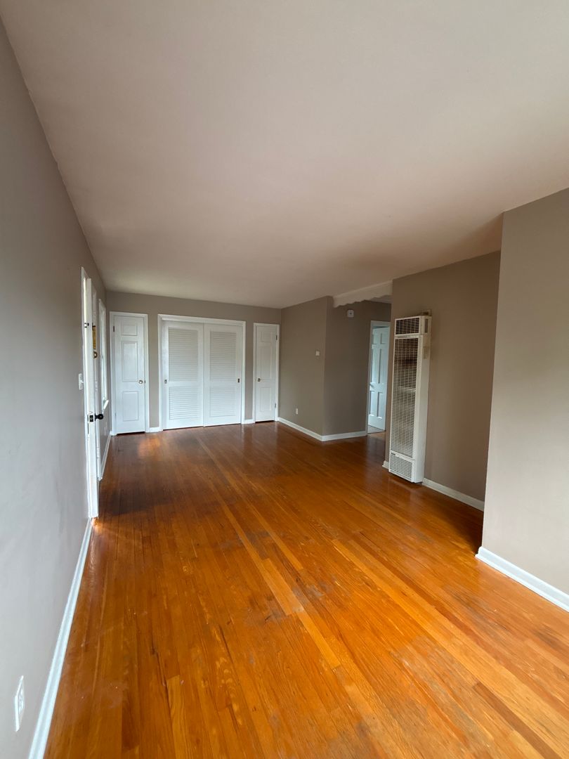 Winchester Apartment: 1004 W Lexington Ave