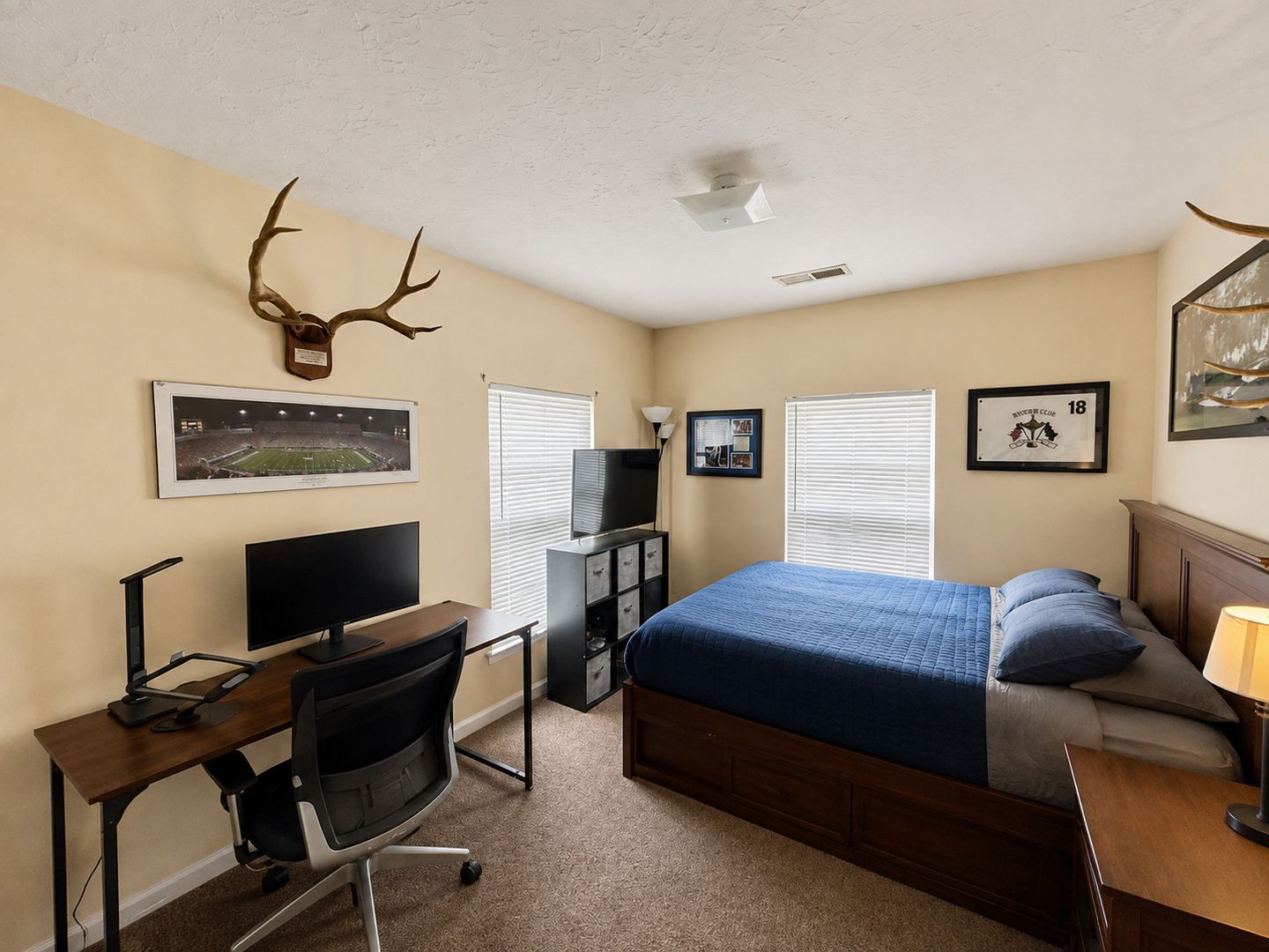 424 Woodland Ave Unit B | 5 Bed 2.5 Bath 10 of 11