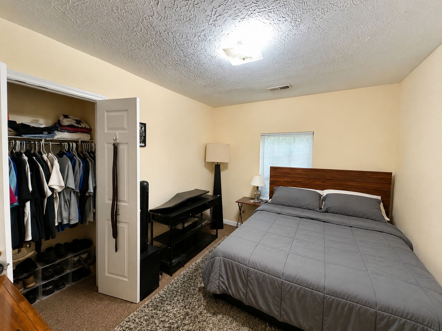 424 Woodland Ave Unit B | 5 Bed 2.5 Bath 7 of 11
