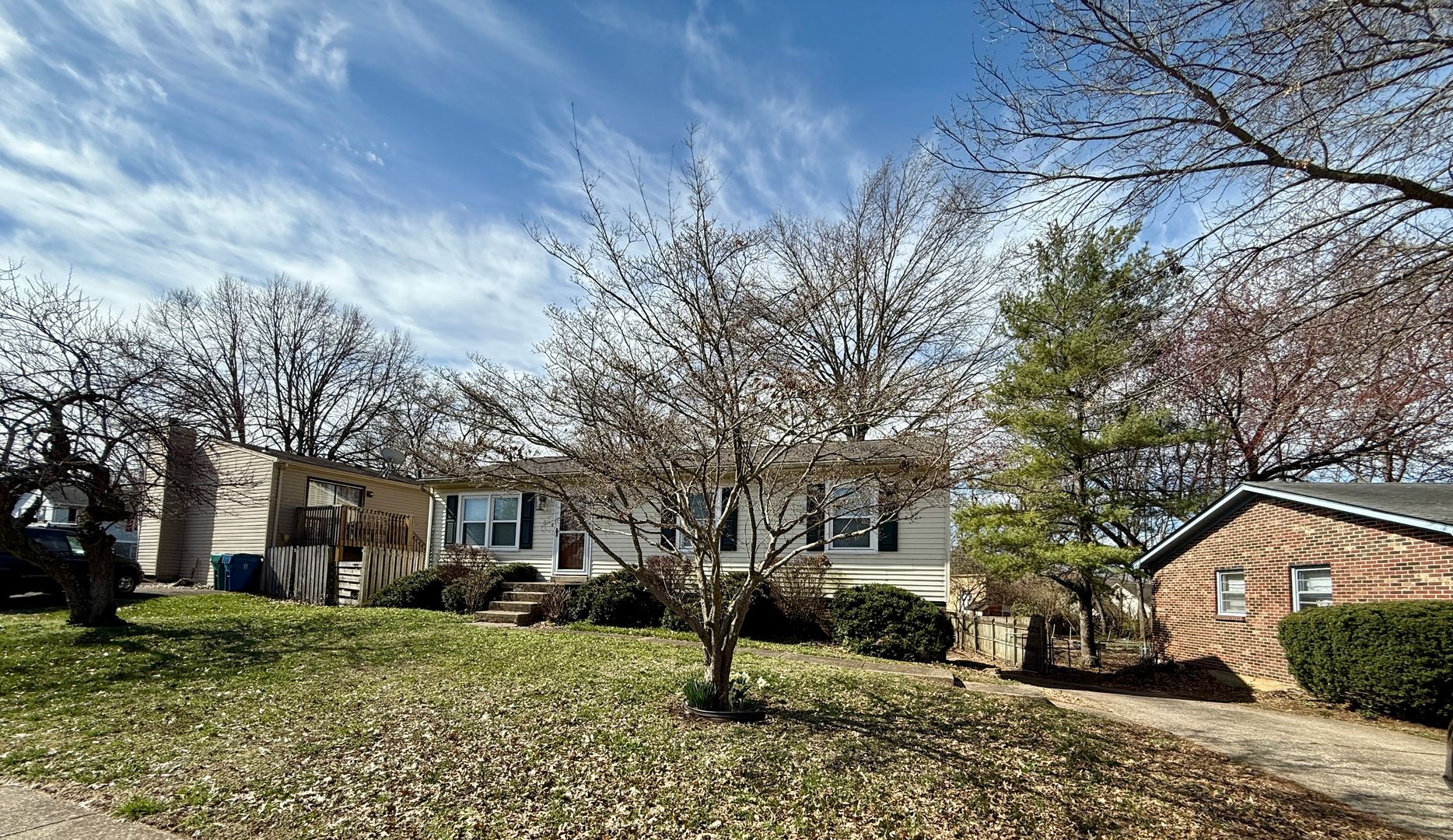 Lexington House: 1104 Spring Run Rd