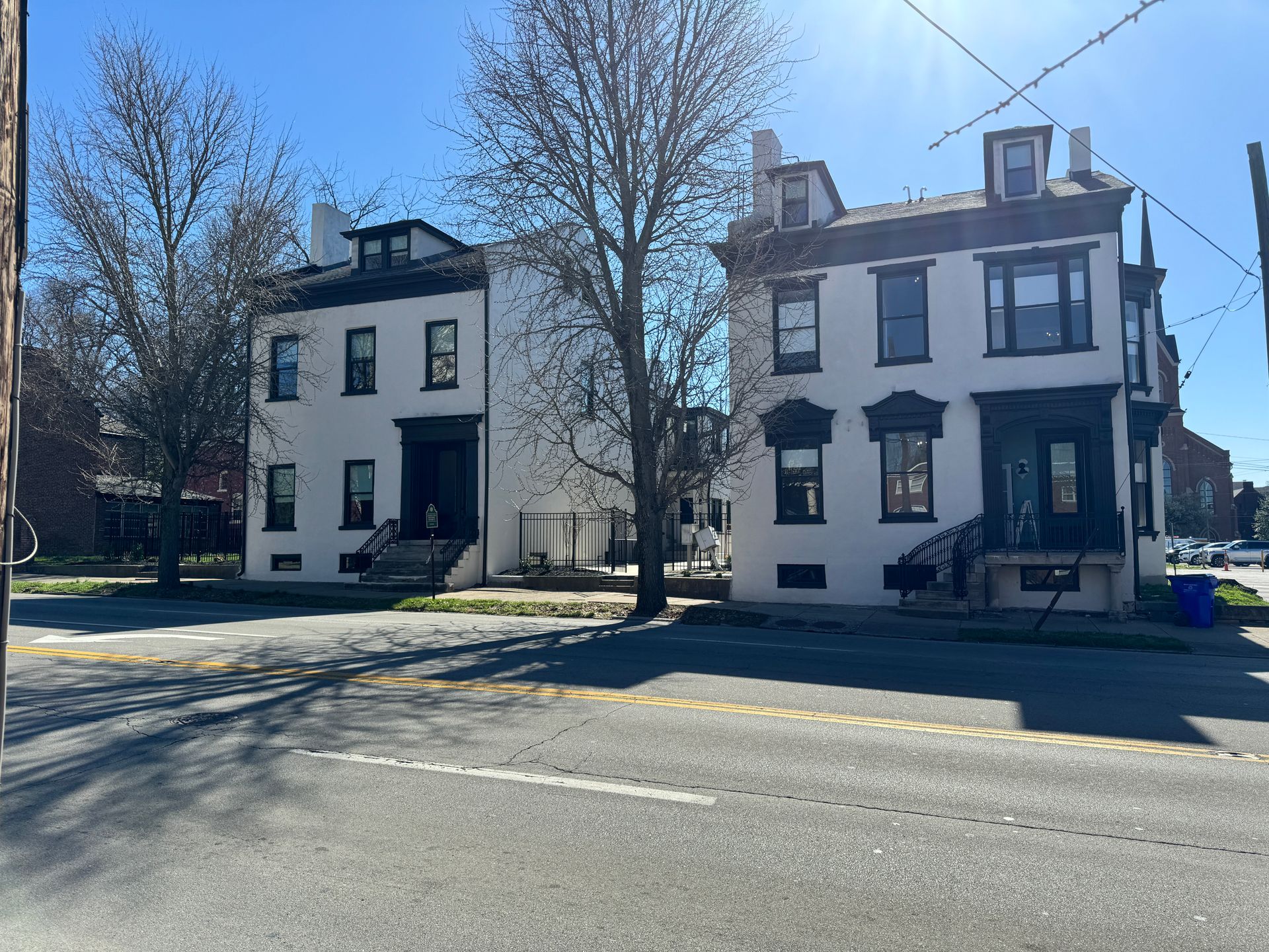 Lexington Apartment: 176 N Broadway Unit 4