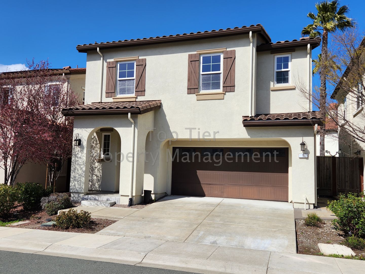 Moraga House: 5 Kendall Circle