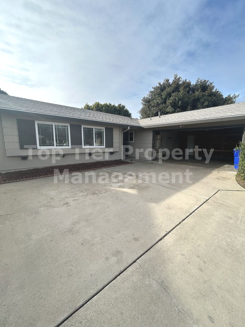 Oceanside House: 3931 Bedford Avenue