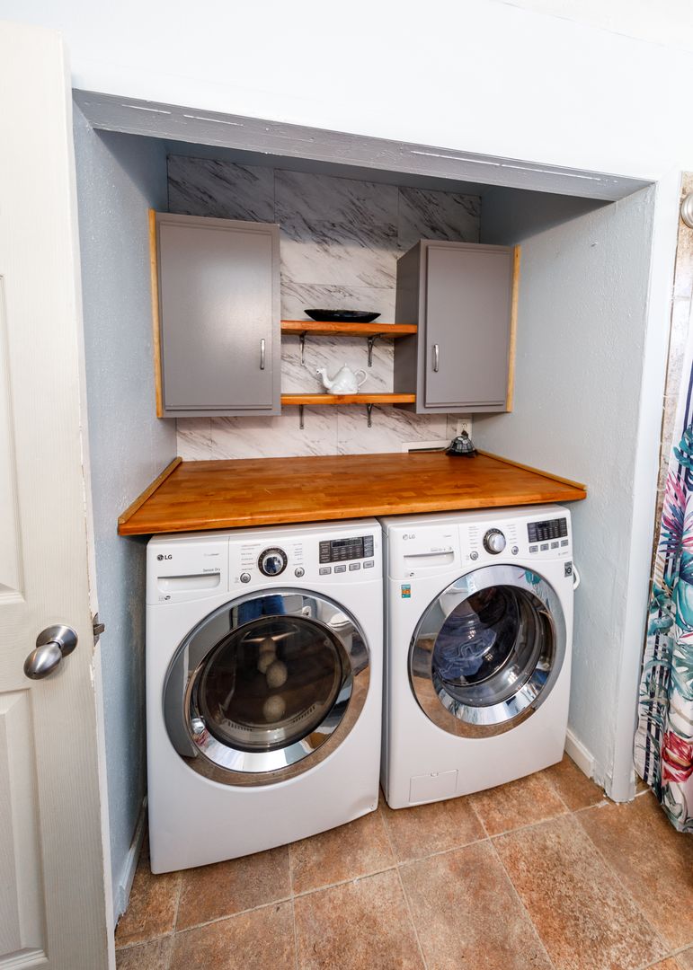 Laundry room at Catalina Dr (2 of 2)